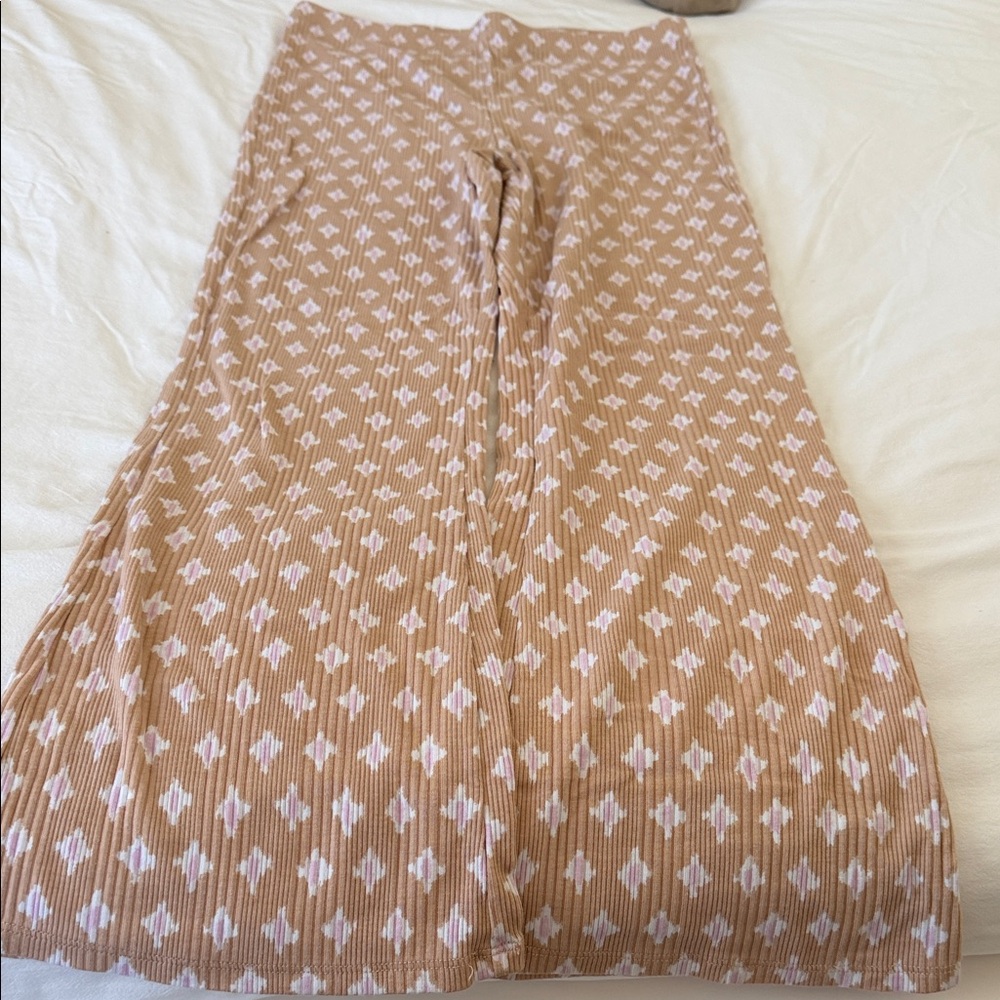 Aerie Tan and White Patterned Flare Pants